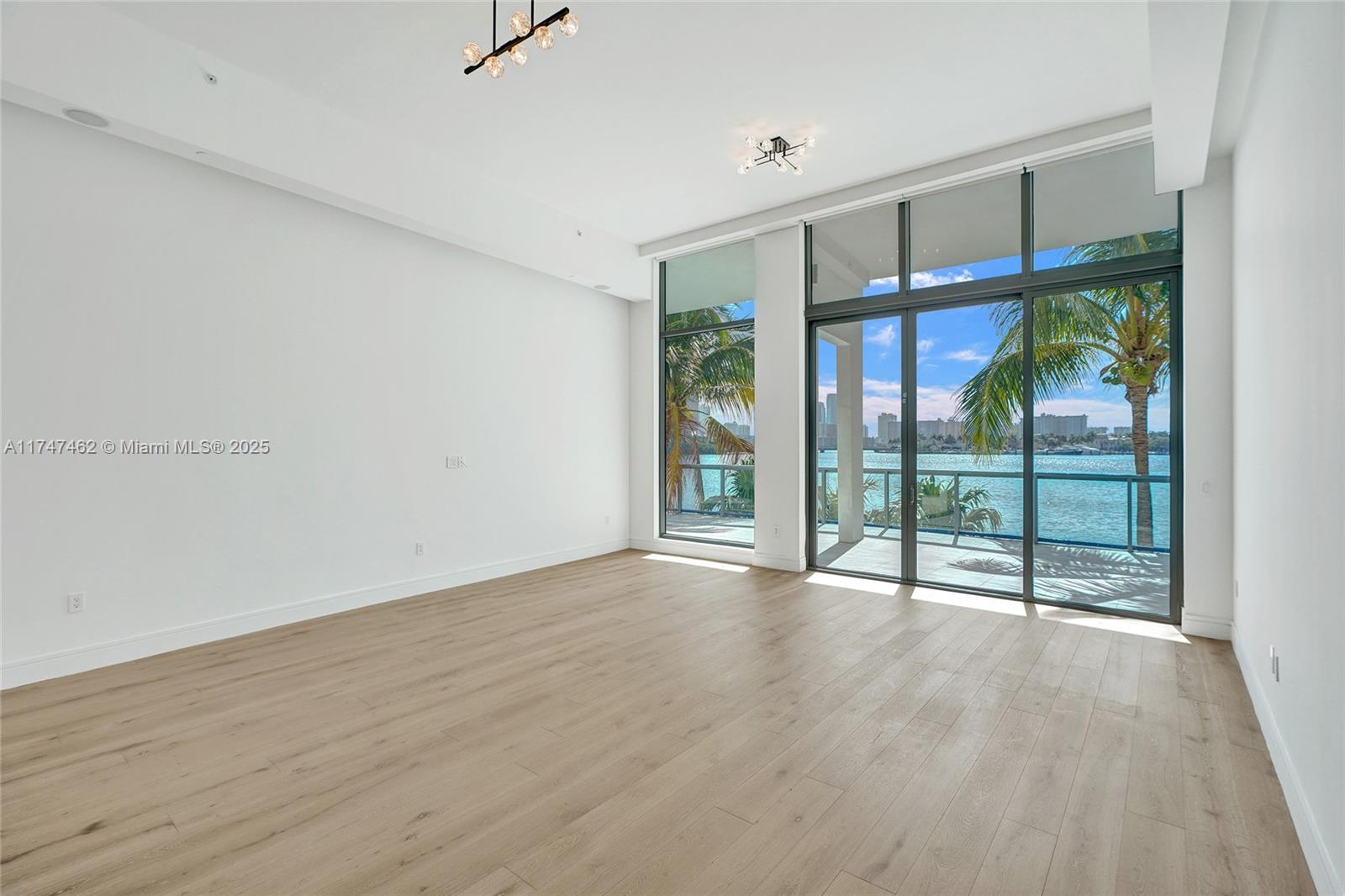 Echo Condo - Residential