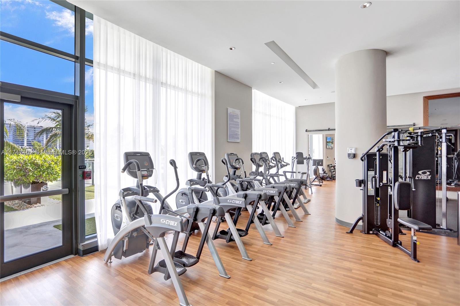 Echo Condo - Residential