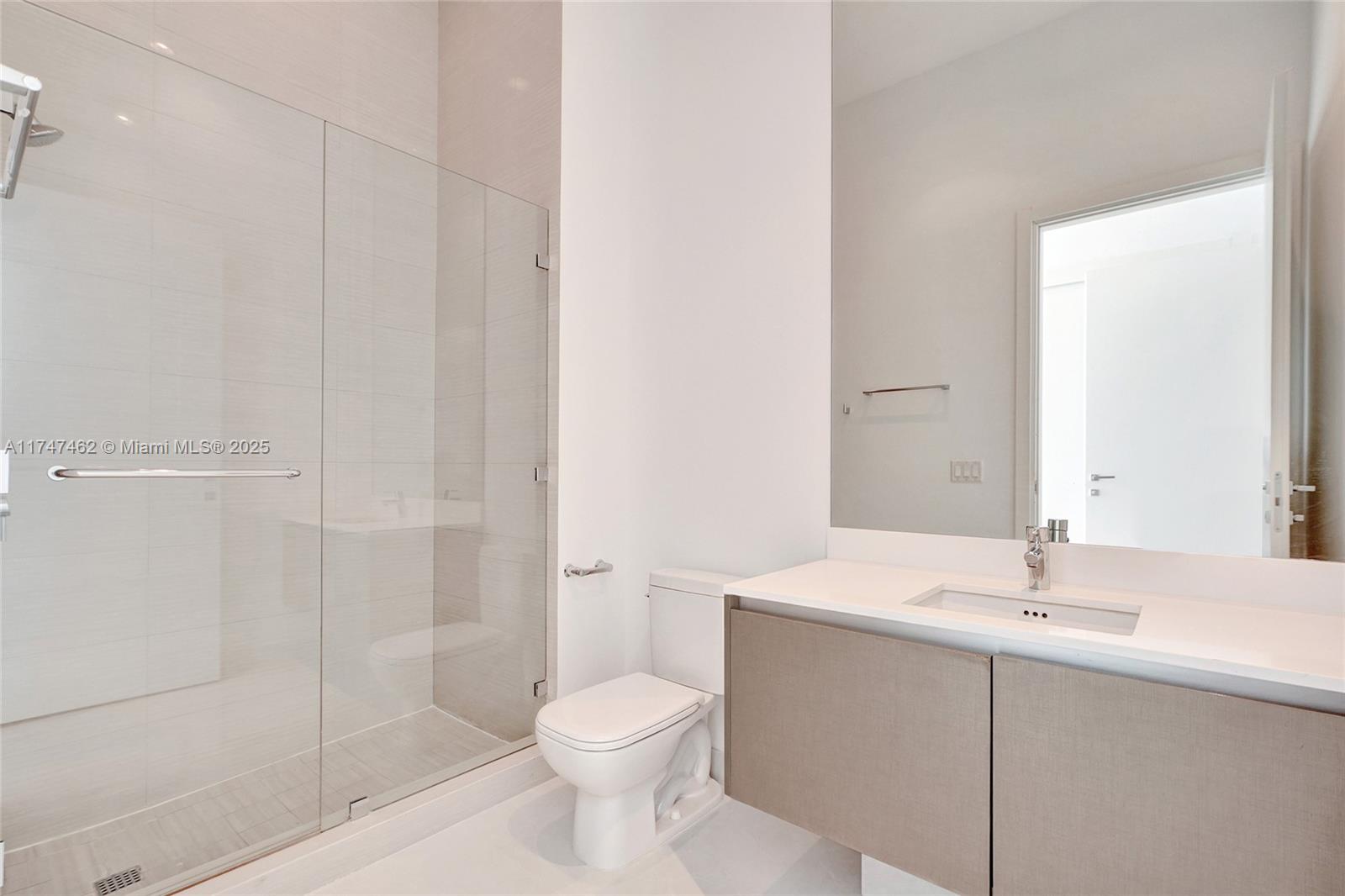 Echo Condo - Residential