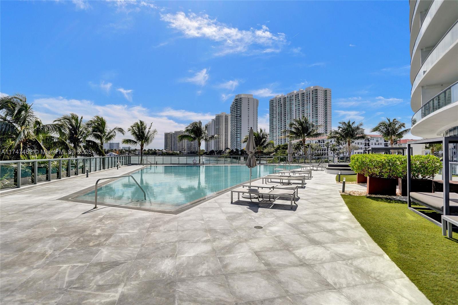 Echo Condo - Residential