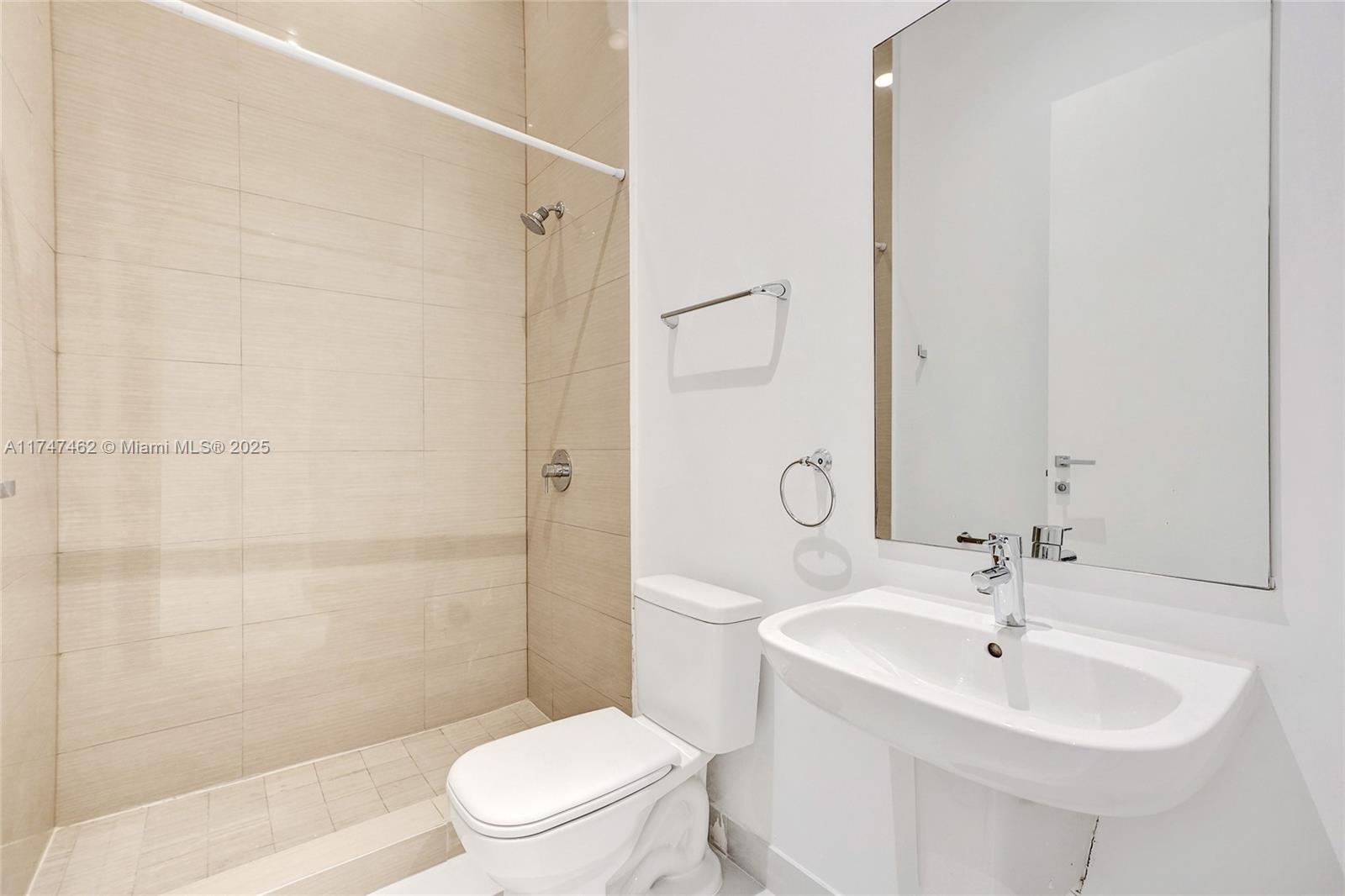 Echo Condo - Residential