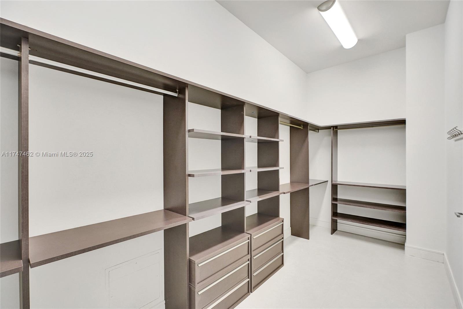 Echo Condo - Residential