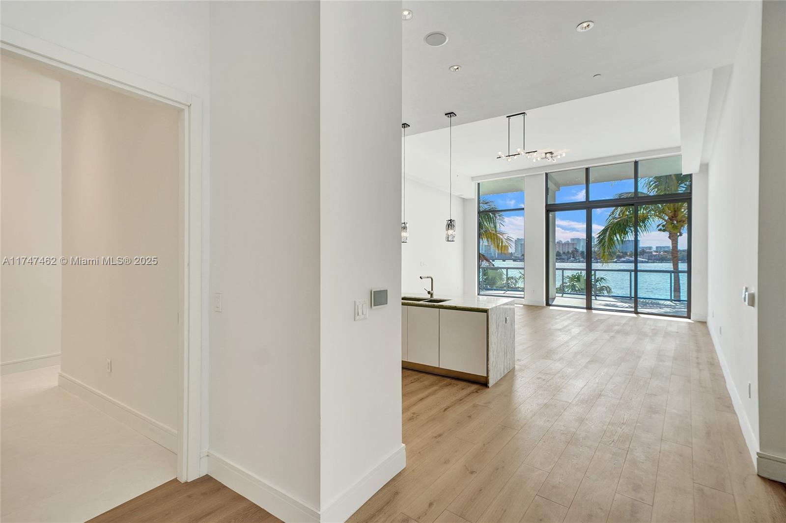 Echo Condo - Residential