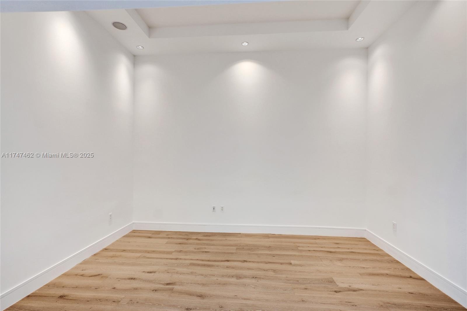 Echo Condo - Residential