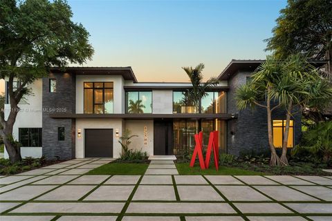 Photo of 12500 SW 64 Ave, Pinecrest, FL 33156 (MLS # A11811387)