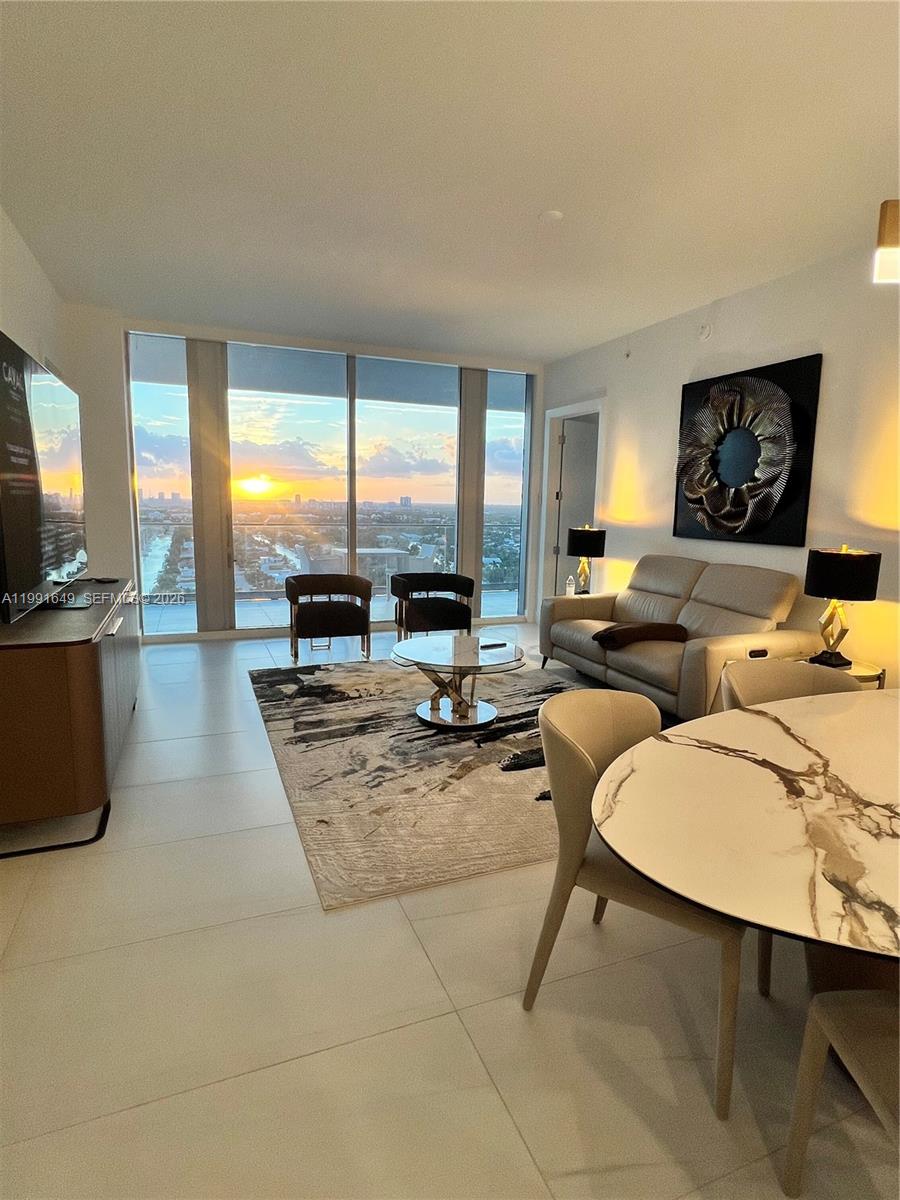 153 N Seabreeze Blvd 1703