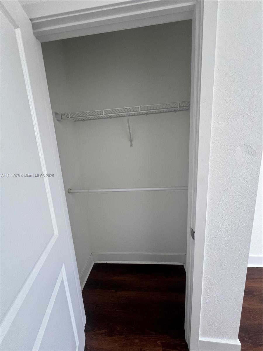 MC RESIDENTIAL - Residential Lease