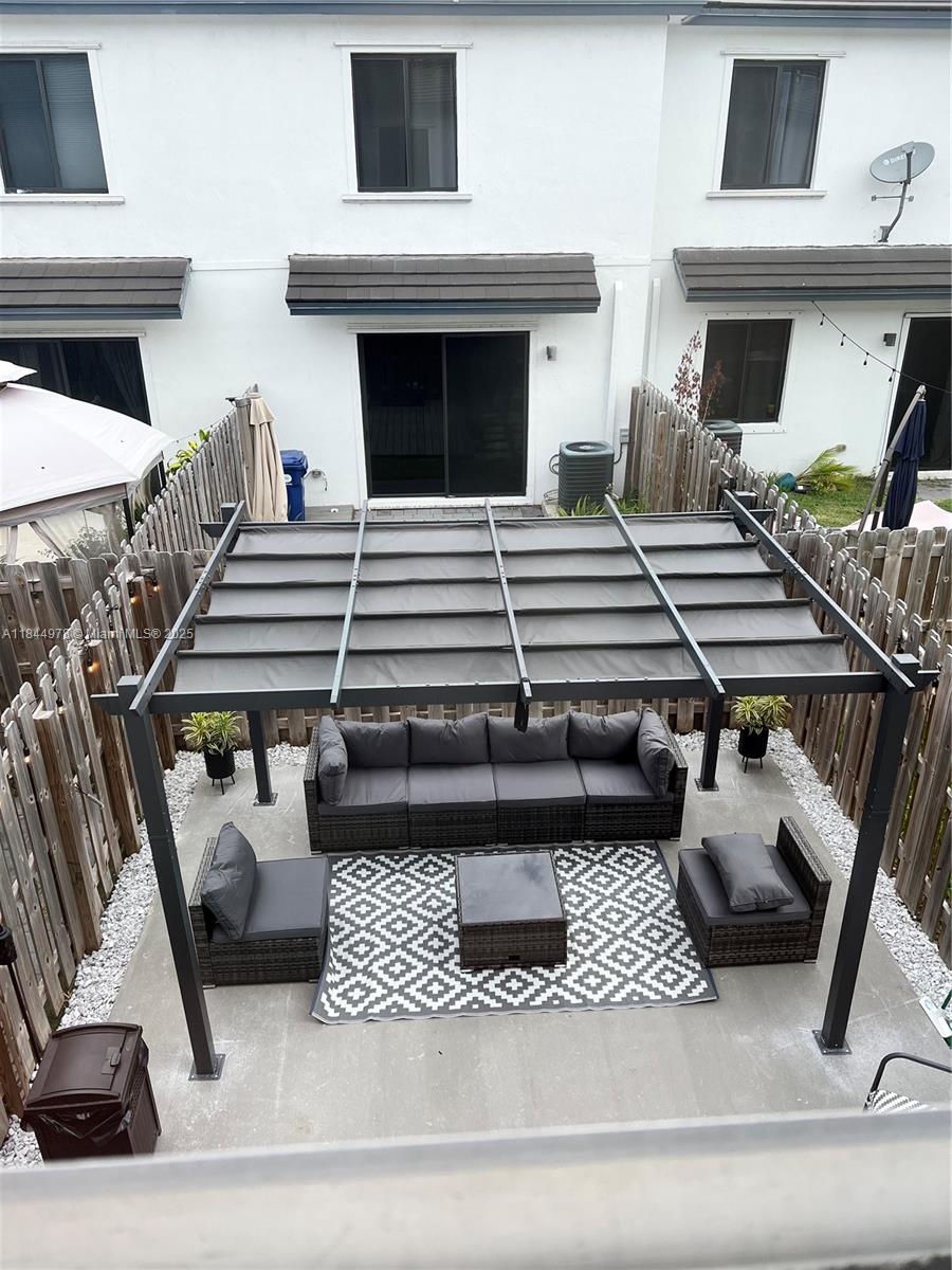 MC RESIDENTIAL - Residential Lease