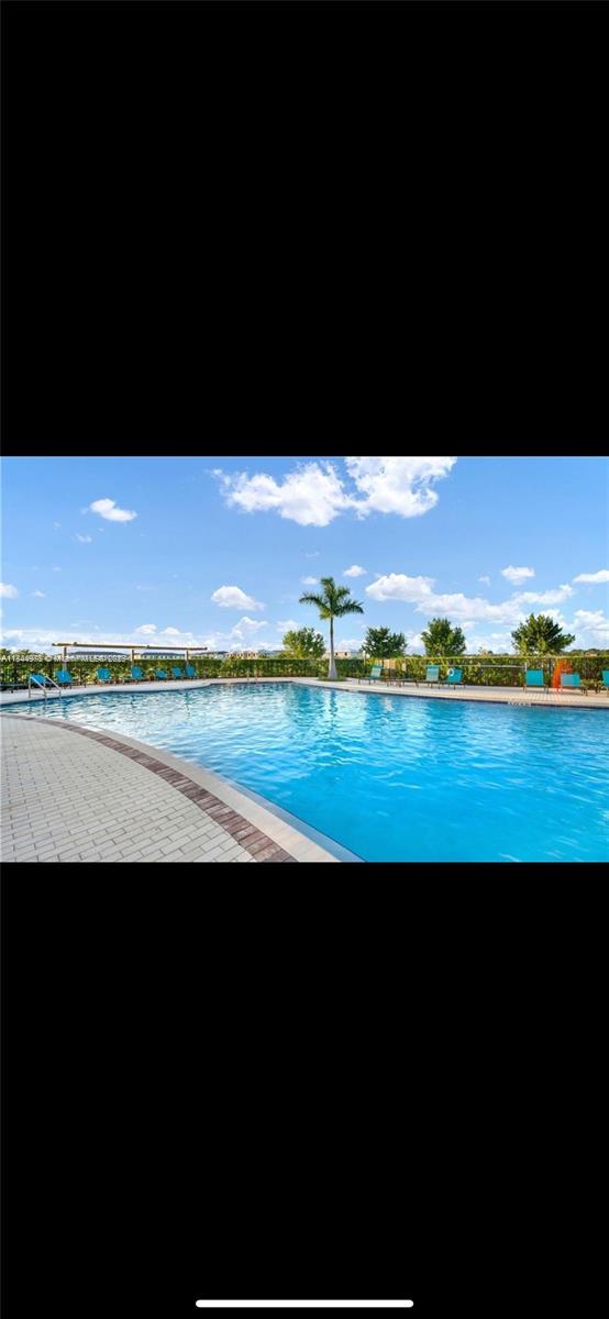 MC RESIDENTIAL - Residential Lease