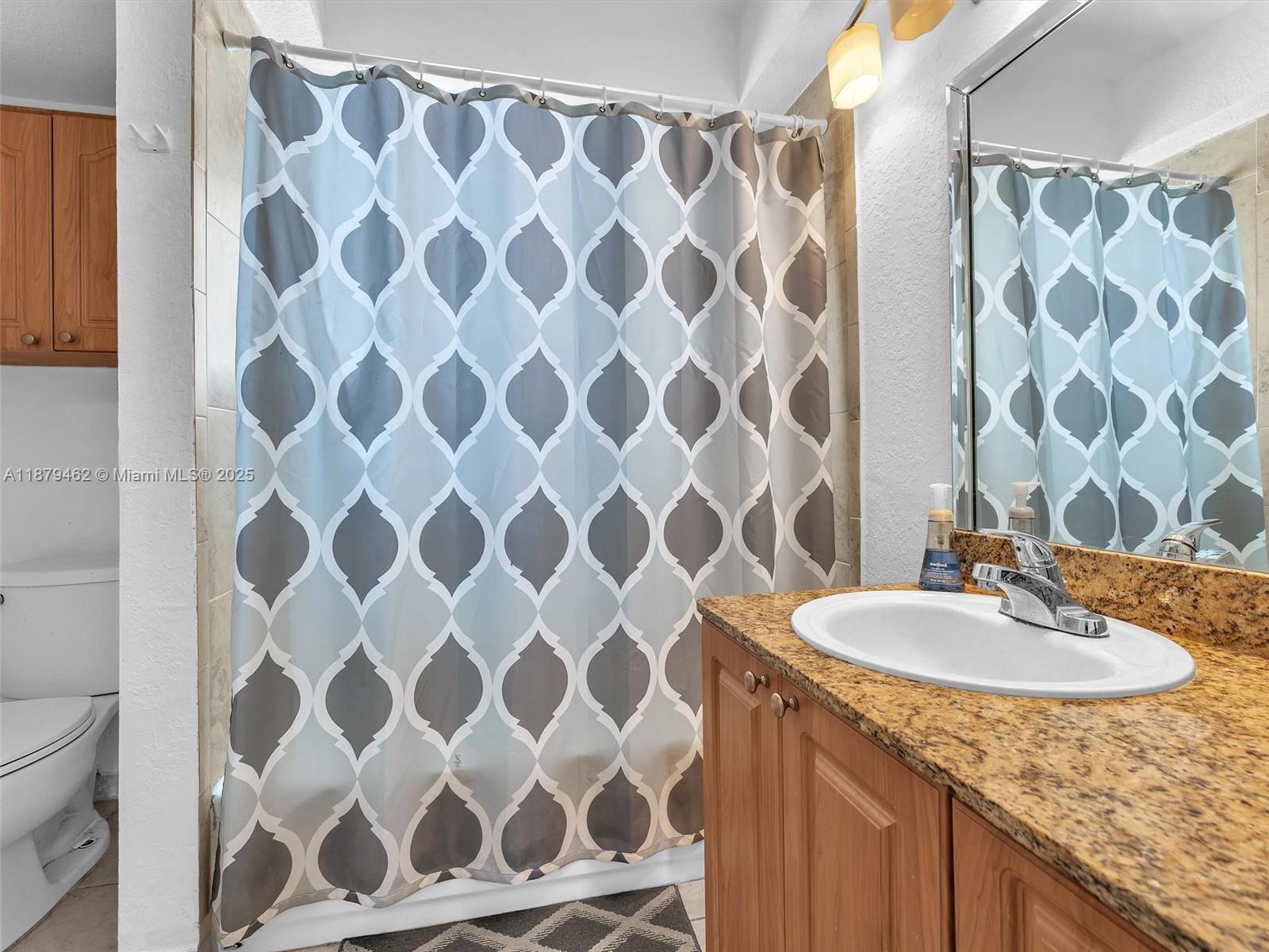 PARADISE AT DADELAND COND - Residential