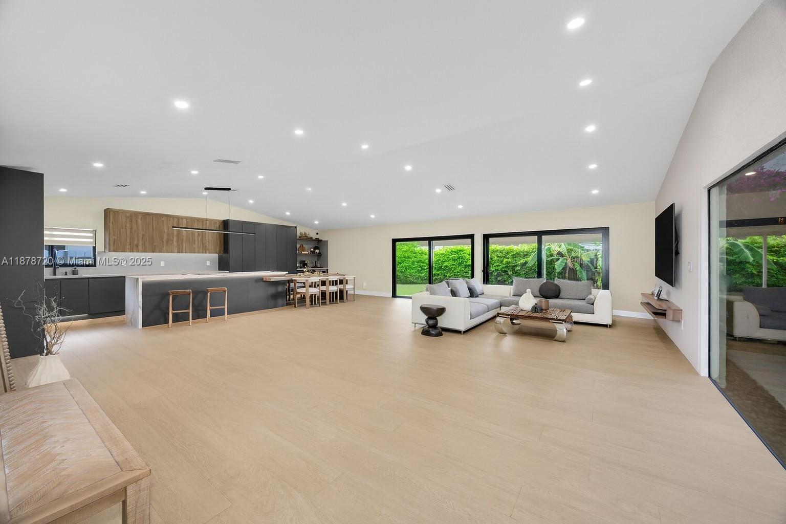 LOYOLA ESTATES - Residential