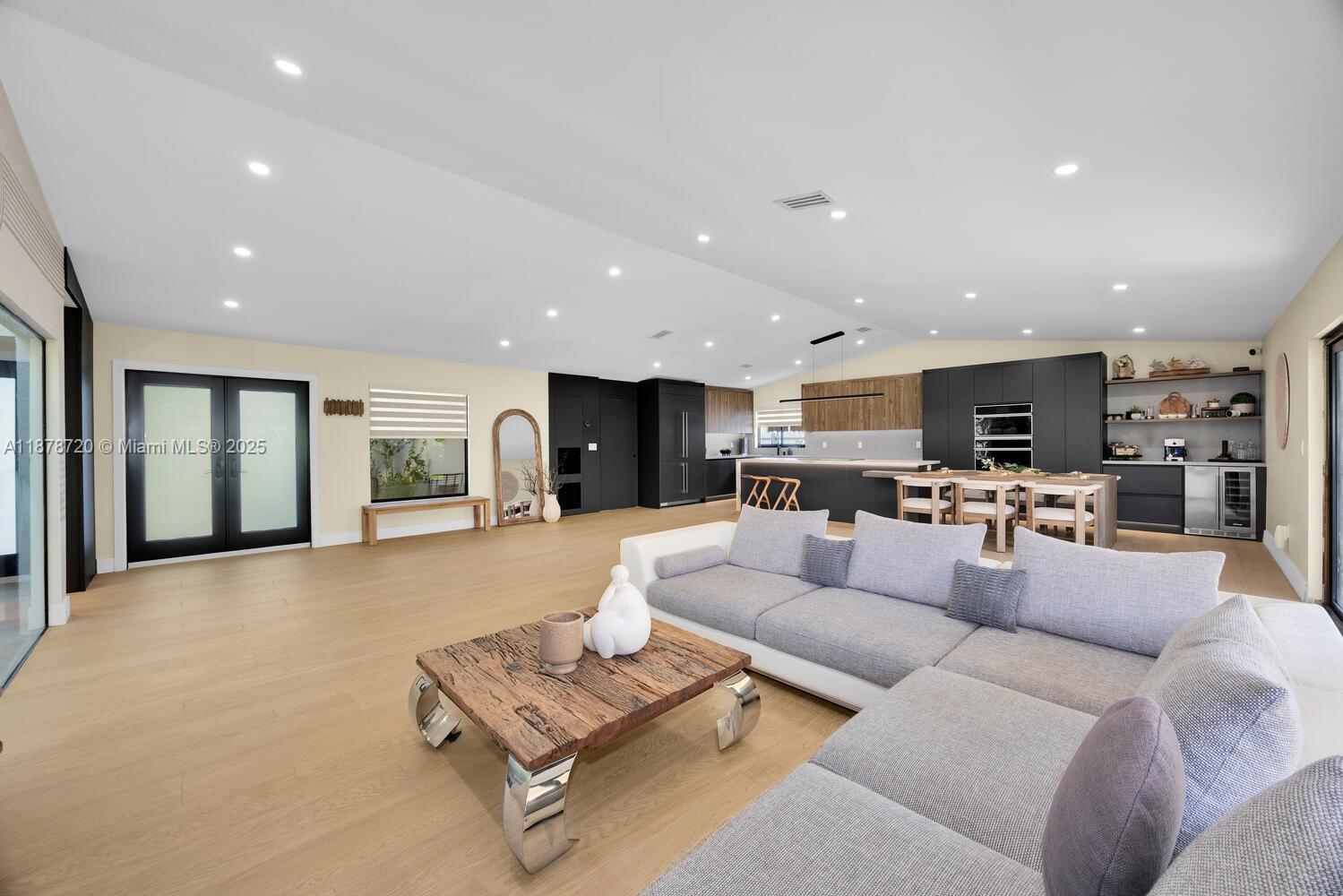 LOYOLA ESTATES - Residential