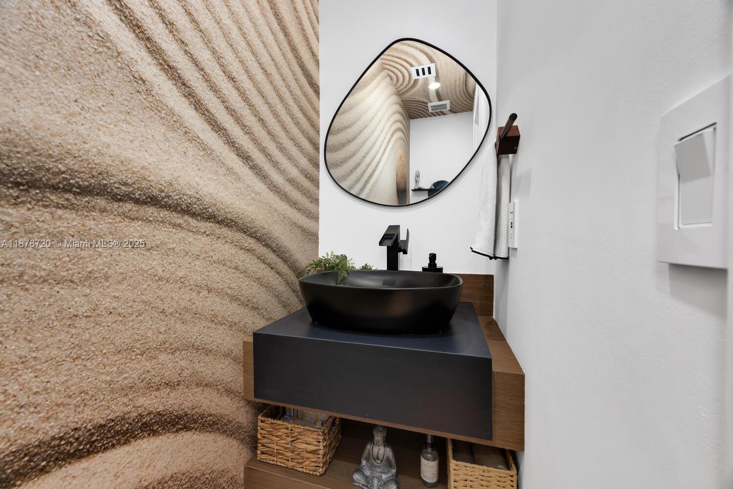 LOYOLA ESTATES - Residential