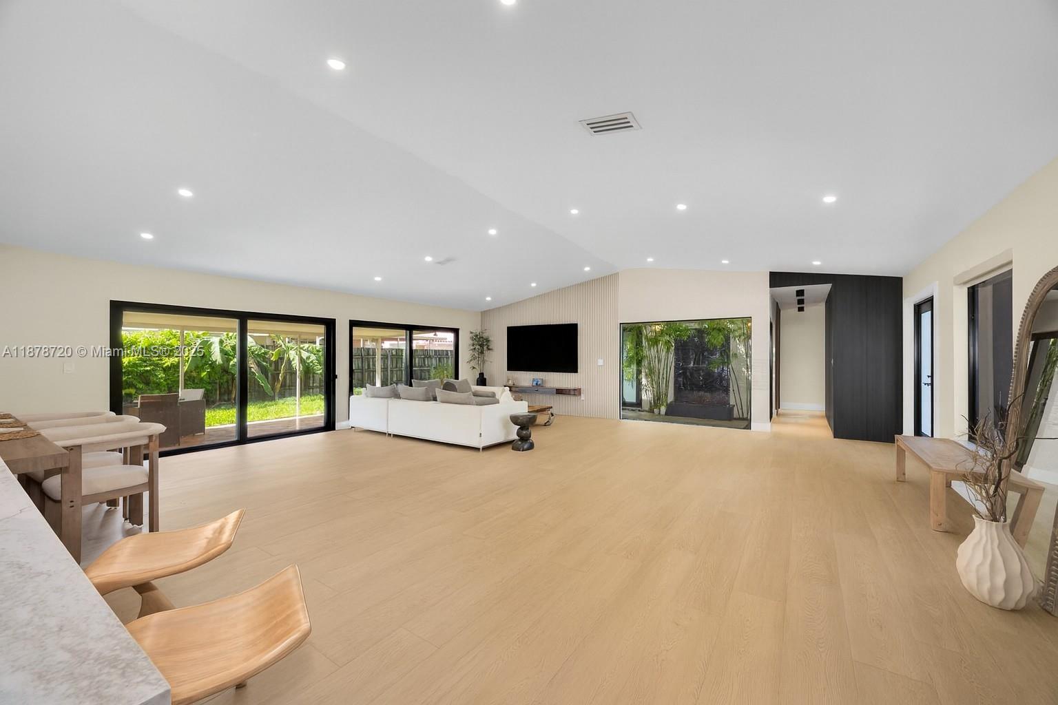 LOYOLA ESTATES - Residential