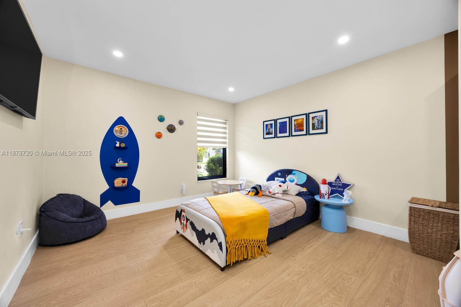 LOYOLA ESTATES - Residential