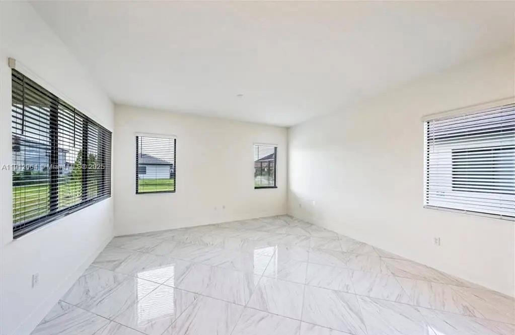 MAPLE RIDGE - Residential