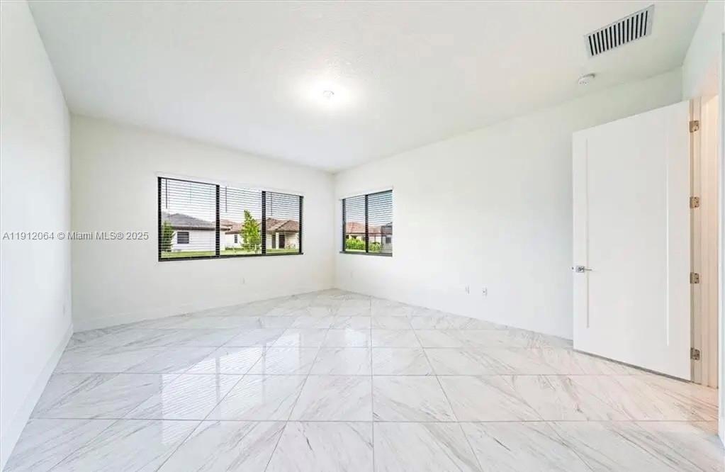 MAPLE RIDGE - Residential