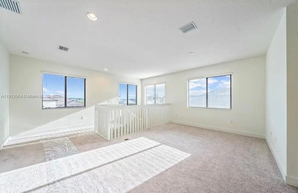 MAPLE RIDGE - Residential