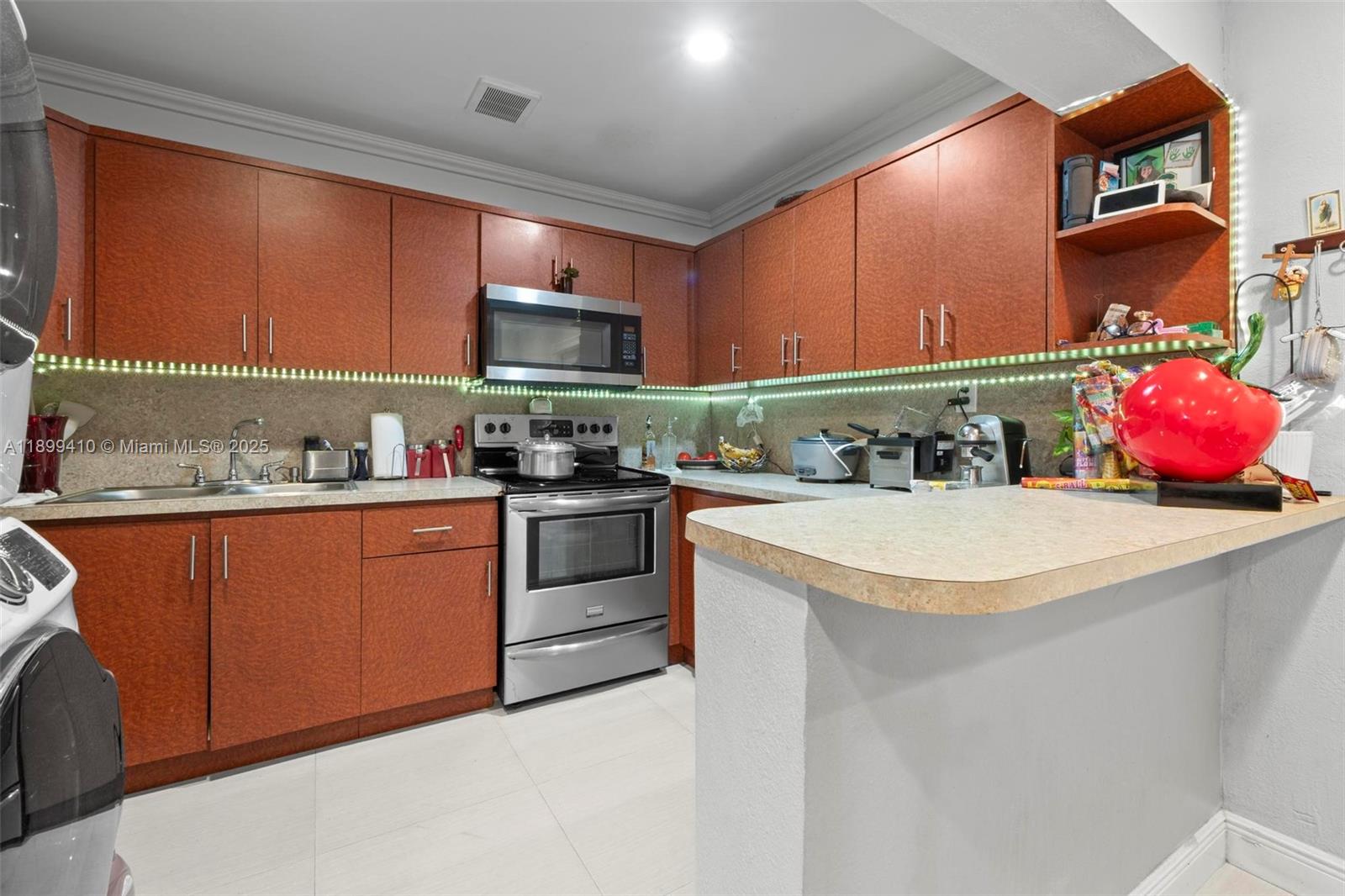 WEST BUENA VISTA - Residential Lease