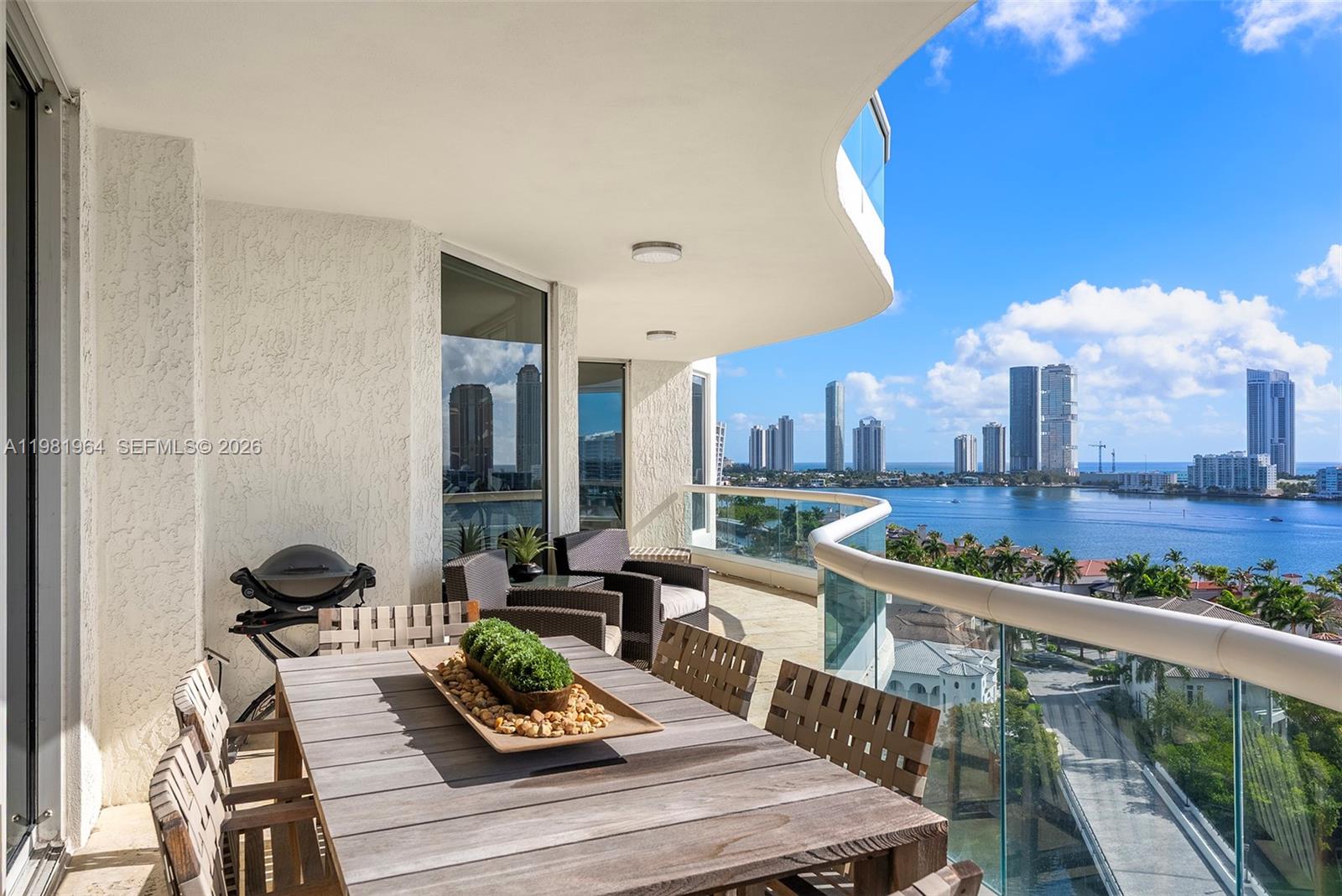 BELLAMARE @ WILLIAMS ISLA - Residential