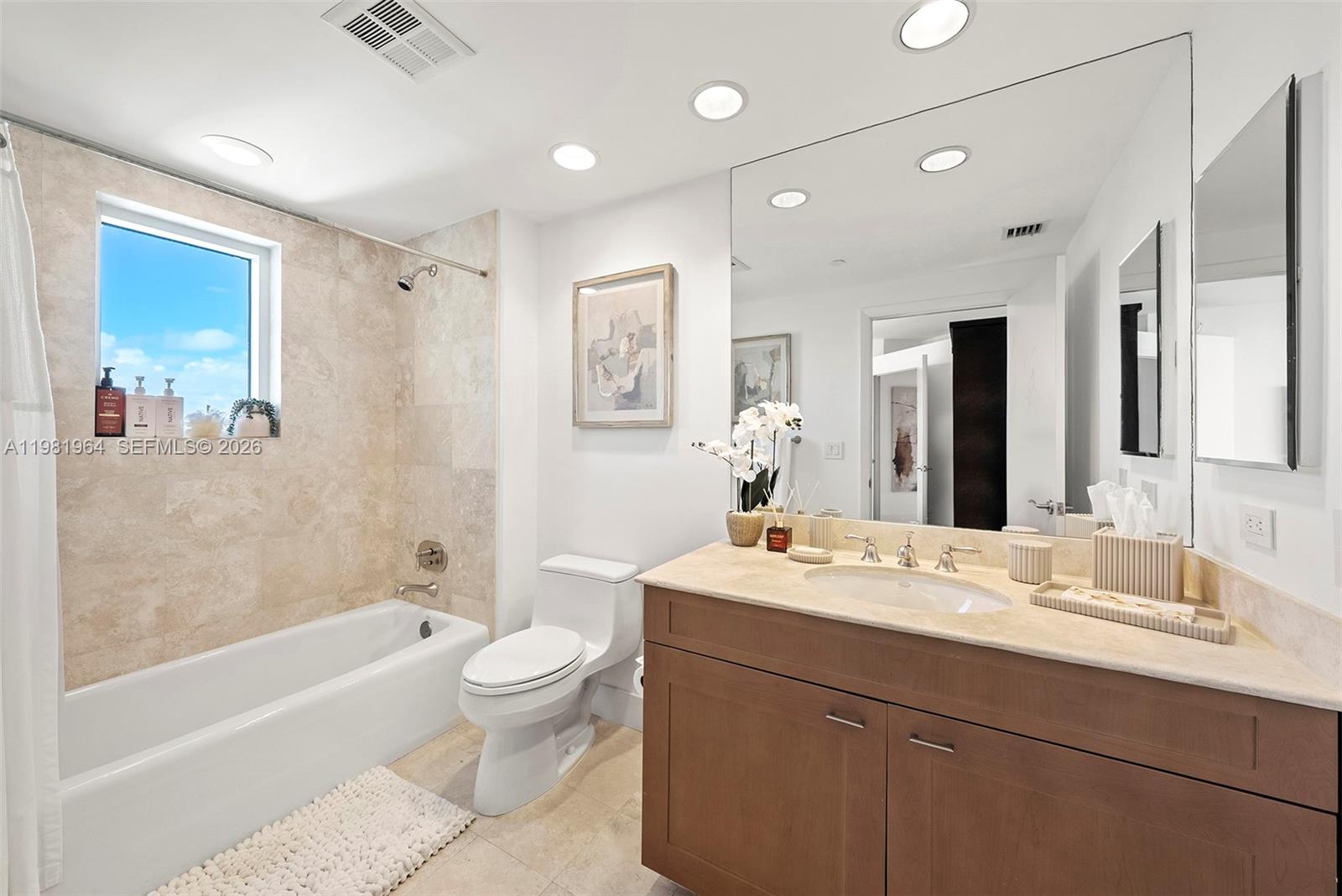 BELLAMARE @ WILLIAMS ISLA - Residential