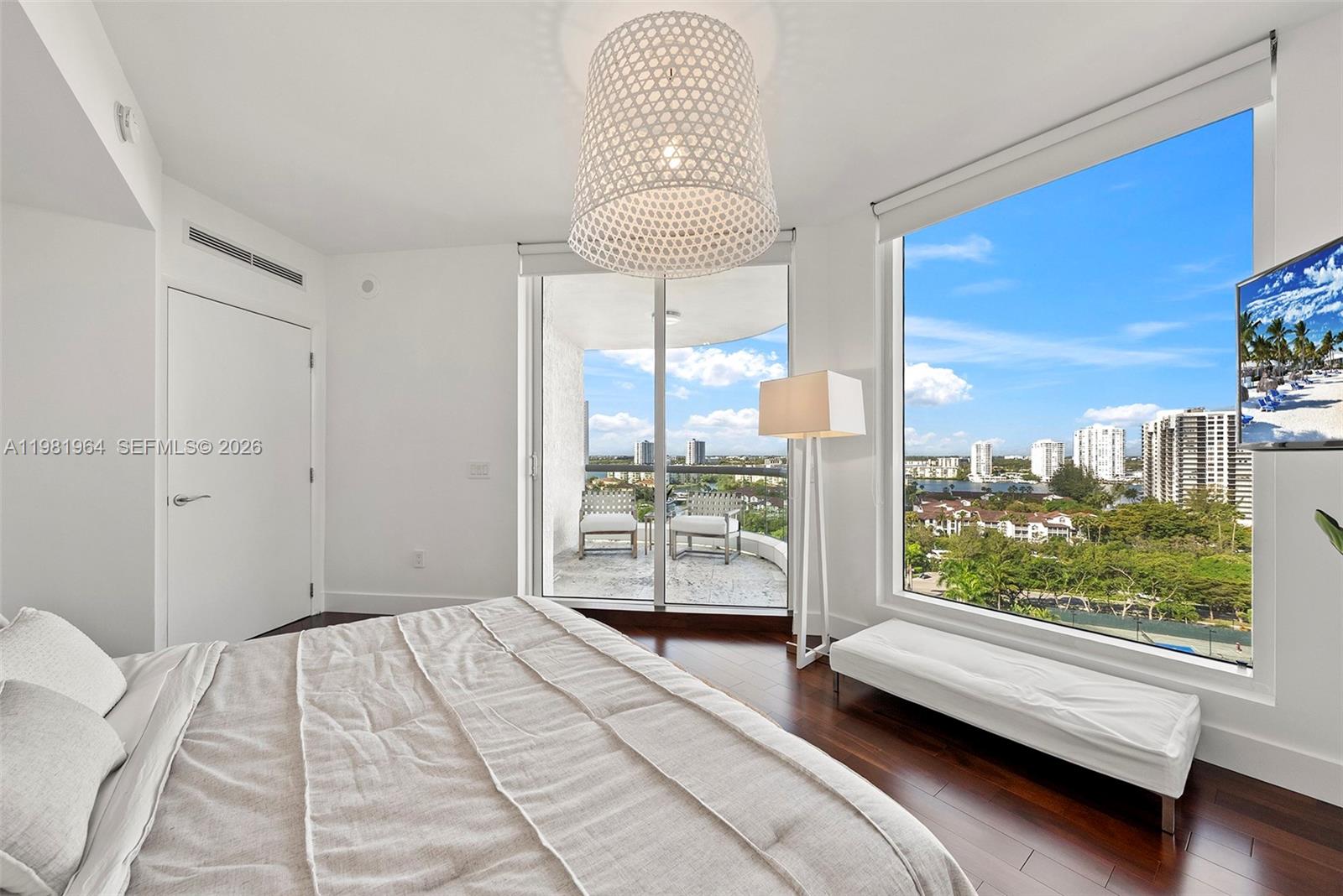 BELLAMARE @ WILLIAMS ISLA - Residential