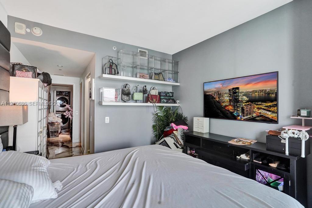 PARAISO BAYVIEWS CONDO - Residential