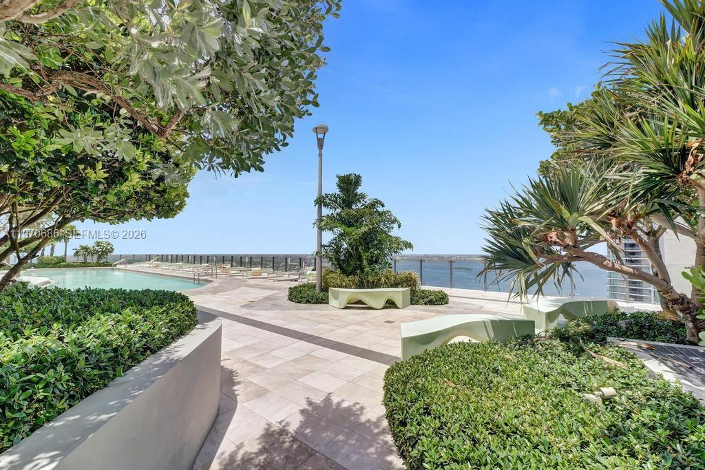 PARAISO BAYVIEWS CONDO - Residential