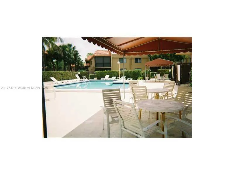 Weston, Florida 33326, United States, 2 Bedrooms Bedrooms, ,2 BathroomsBathrooms,Residential,Active,99649