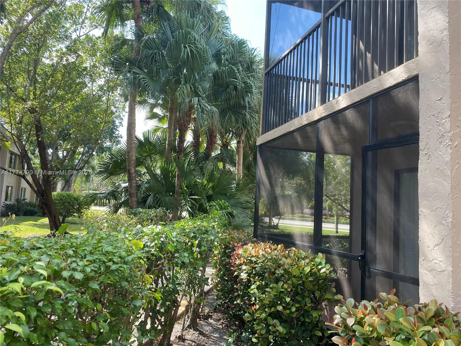 Weston, Florida 33326, United States, 2 Bedrooms Bedrooms, ,2 BathroomsBathrooms,Residential,Active,99649