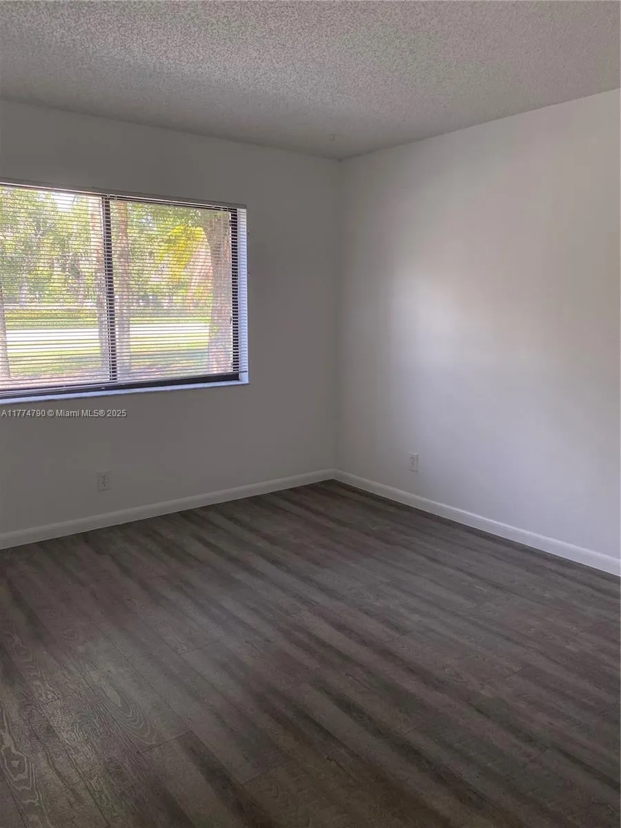 Weston, Florida 33326, United States, 2 Bedrooms Bedrooms, ,2 BathroomsBathrooms,Residential,Active,99649