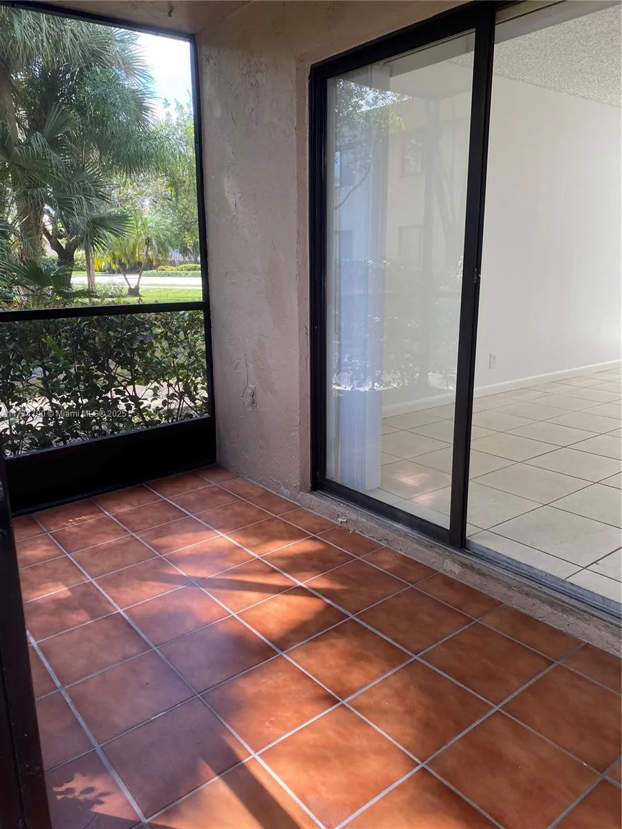 Weston, Florida 33326, United States, 2 Bedrooms Bedrooms, ,2 BathroomsBathrooms,Residential,Active,99649