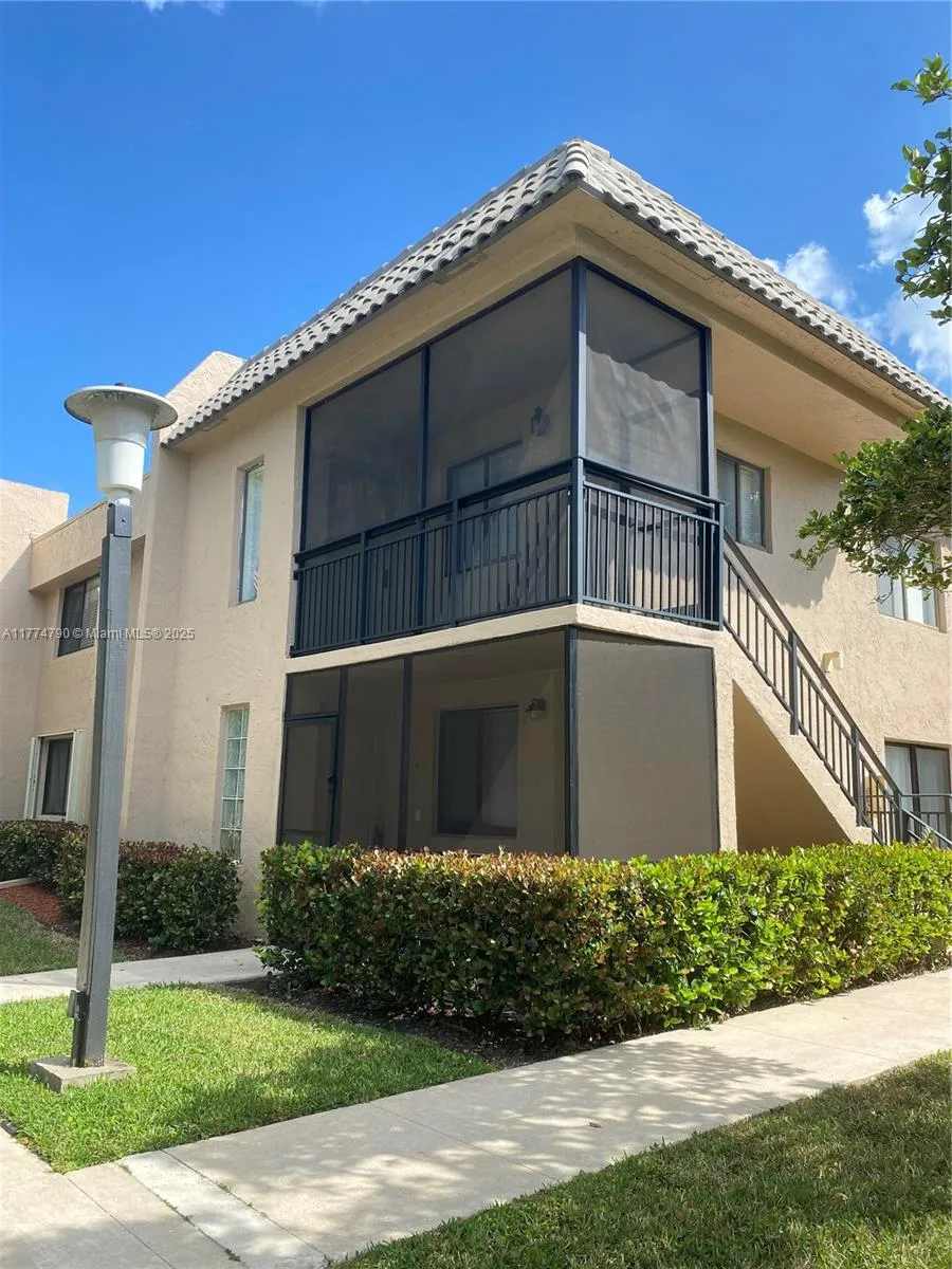 Weston, Florida 33326, United States, 2 Bedrooms Bedrooms, ,2 BathroomsBathrooms,Residential,Active,99649