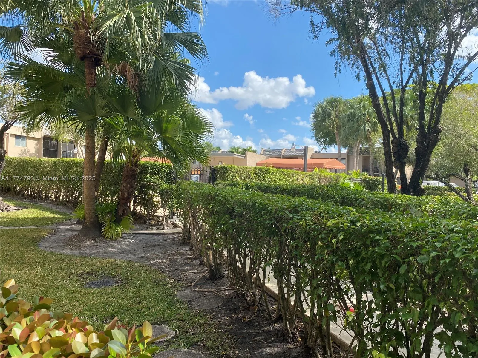 Weston, Florida 33326, United States, 2 Bedrooms Bedrooms, ,2 BathroomsBathrooms,Residential,Active,99649