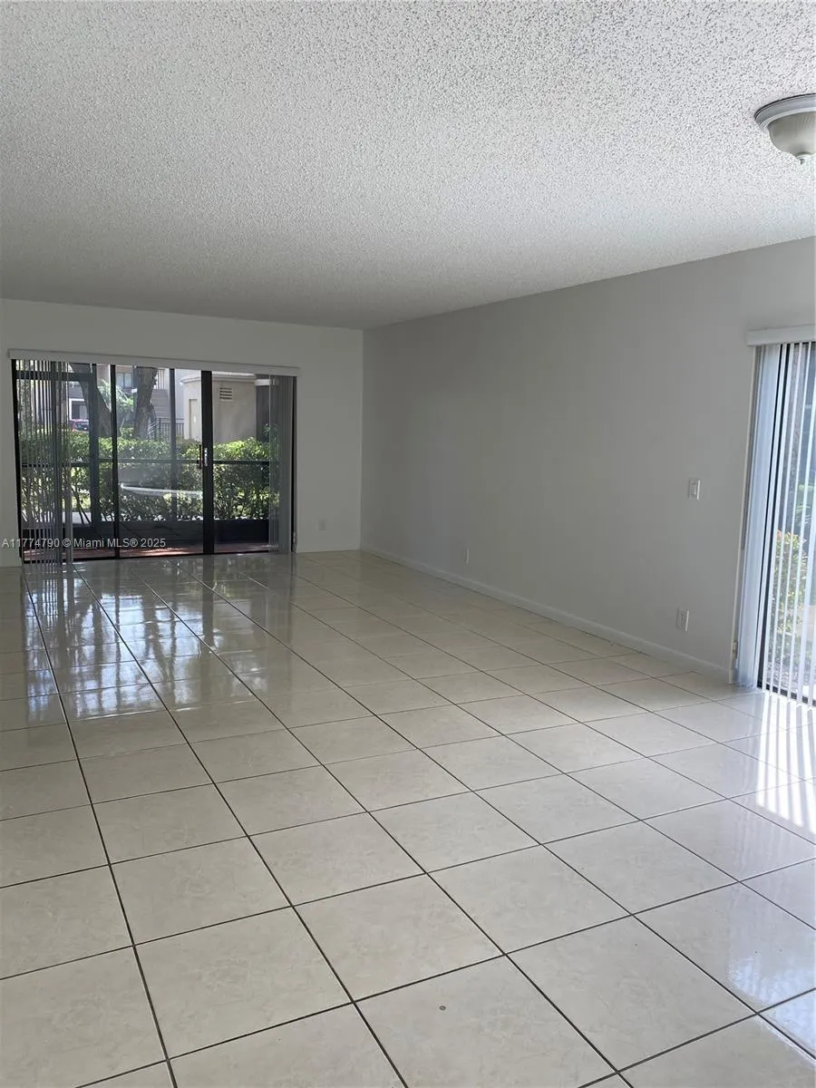 Weston, Florida 33326, United States, 2 Bedrooms Bedrooms, ,2 BathroomsBathrooms,Residential,Active,99649