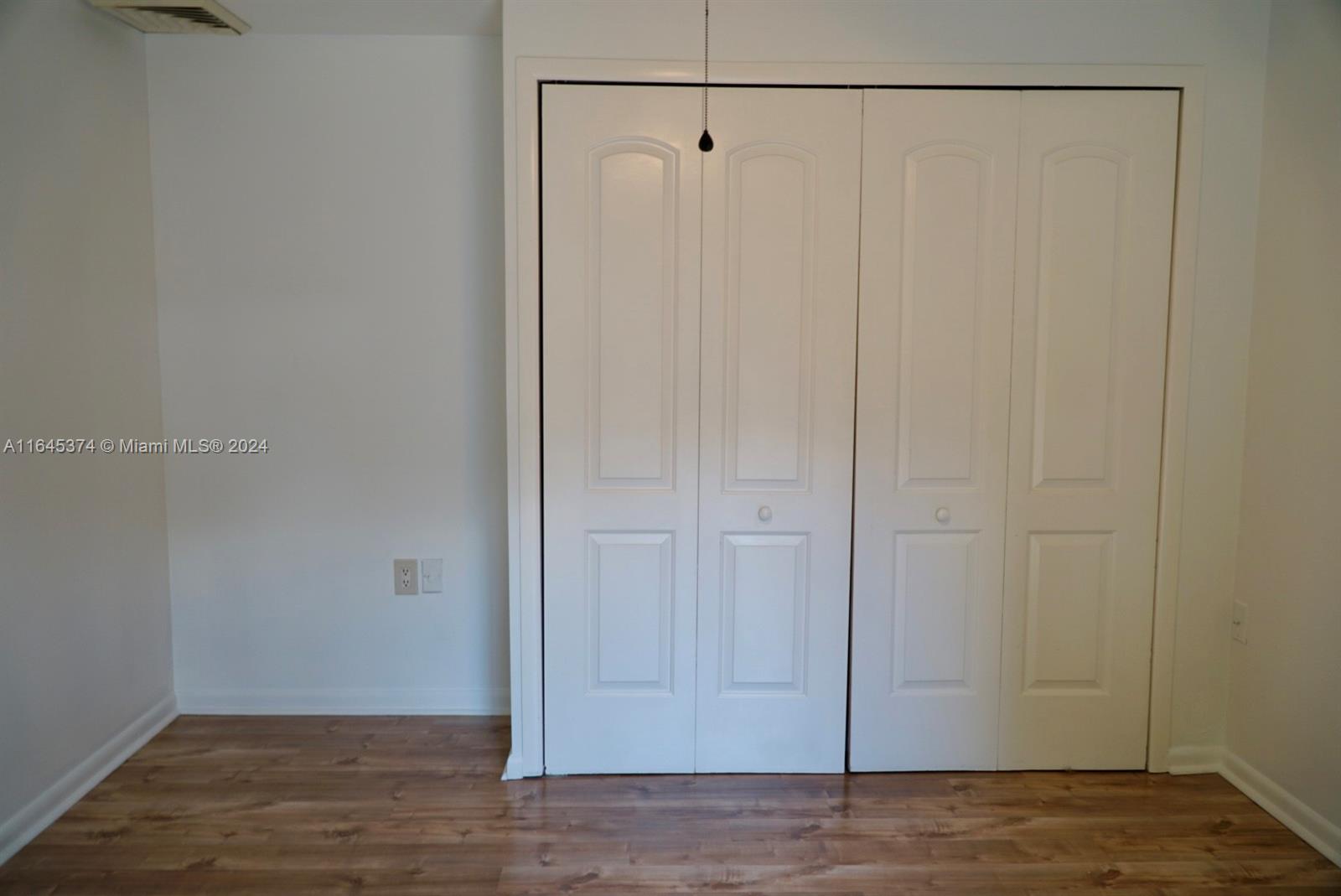 GLENWOOD TWNHS - Residential