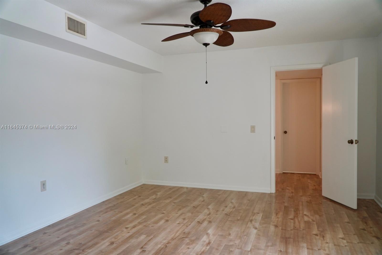 GLENWOOD TWNHS - Residential