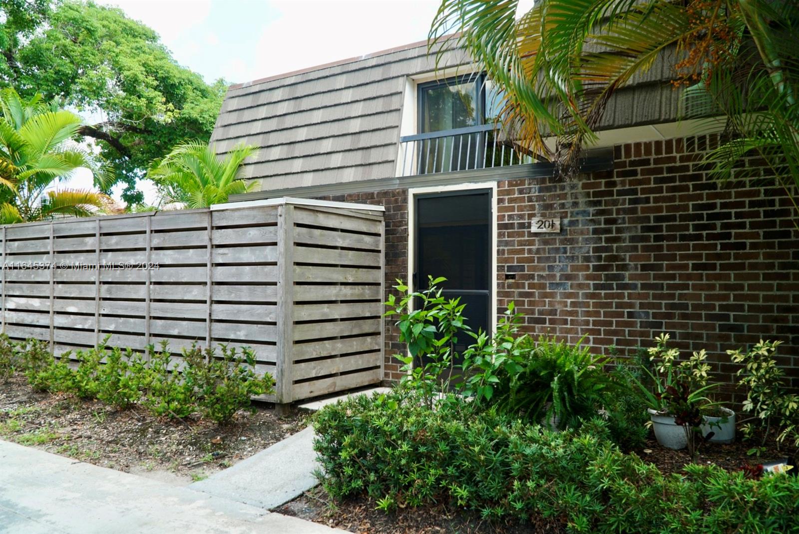 GLENWOOD TWNHS - Residential