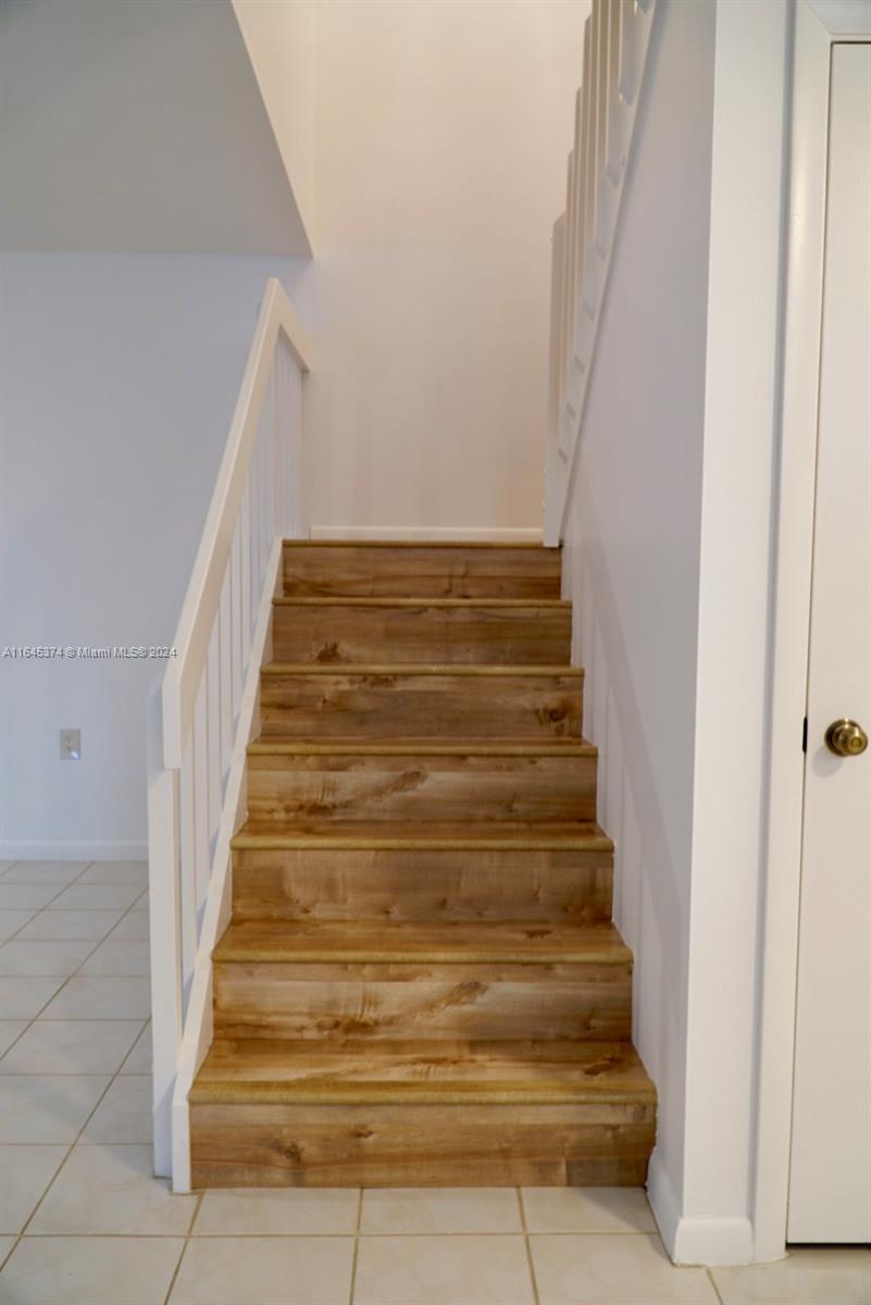 GLENWOOD TWNHS - Residential