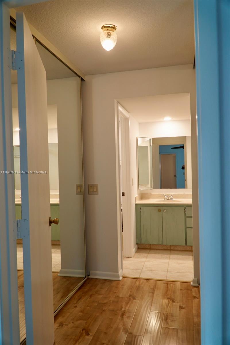 GLENWOOD TWNHS - Residential