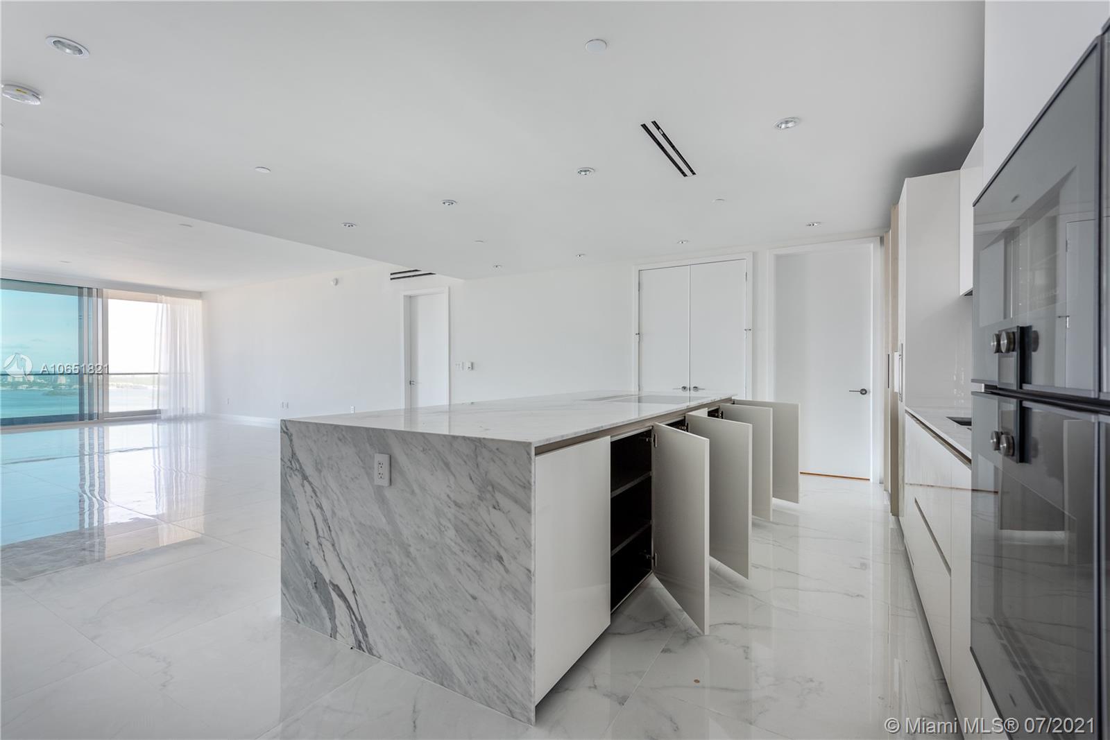 OCEANA BAL HARBOUR CONDO - Residential