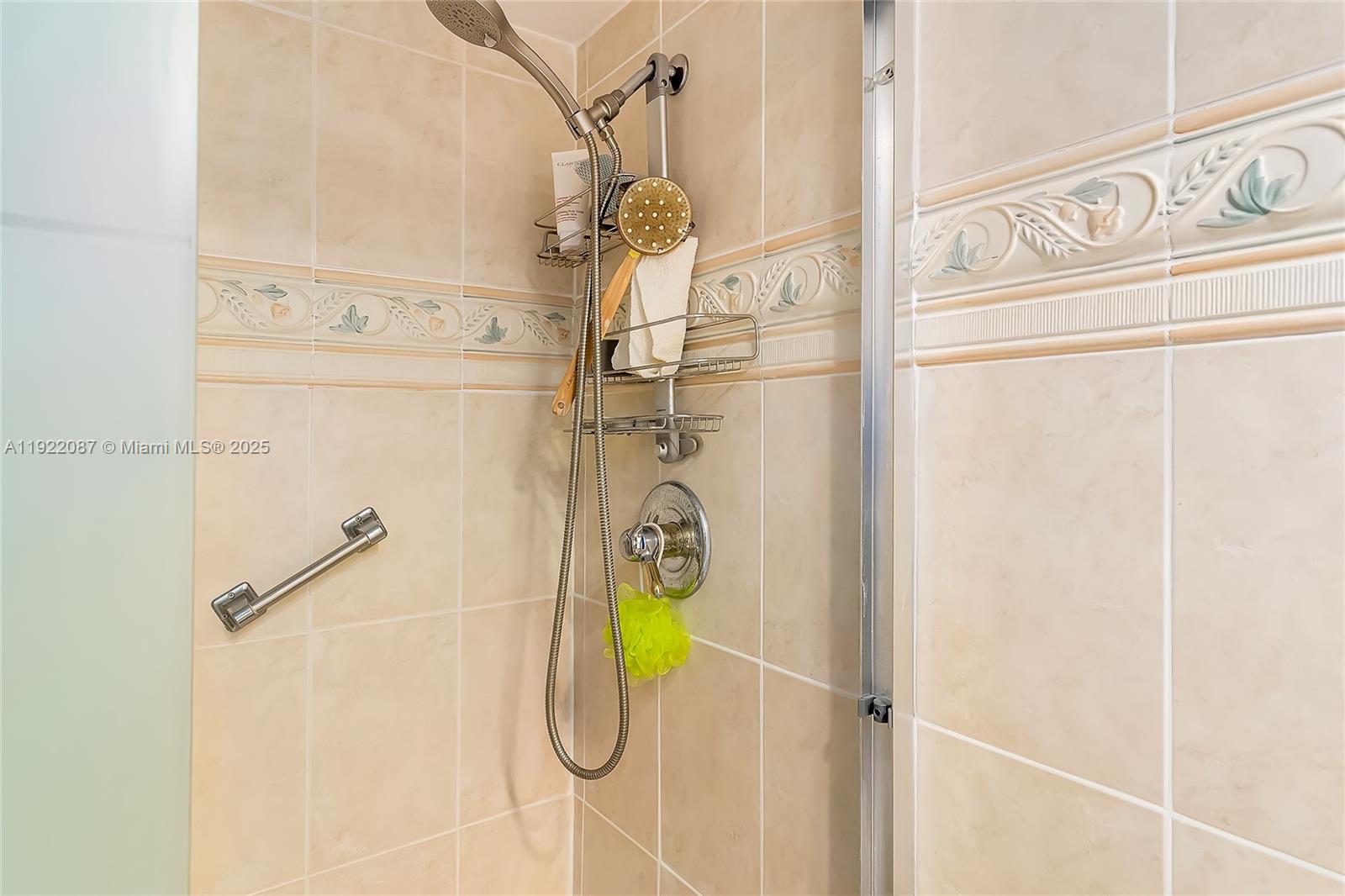 WINSTON TOWERS 100 CONDO - Residential