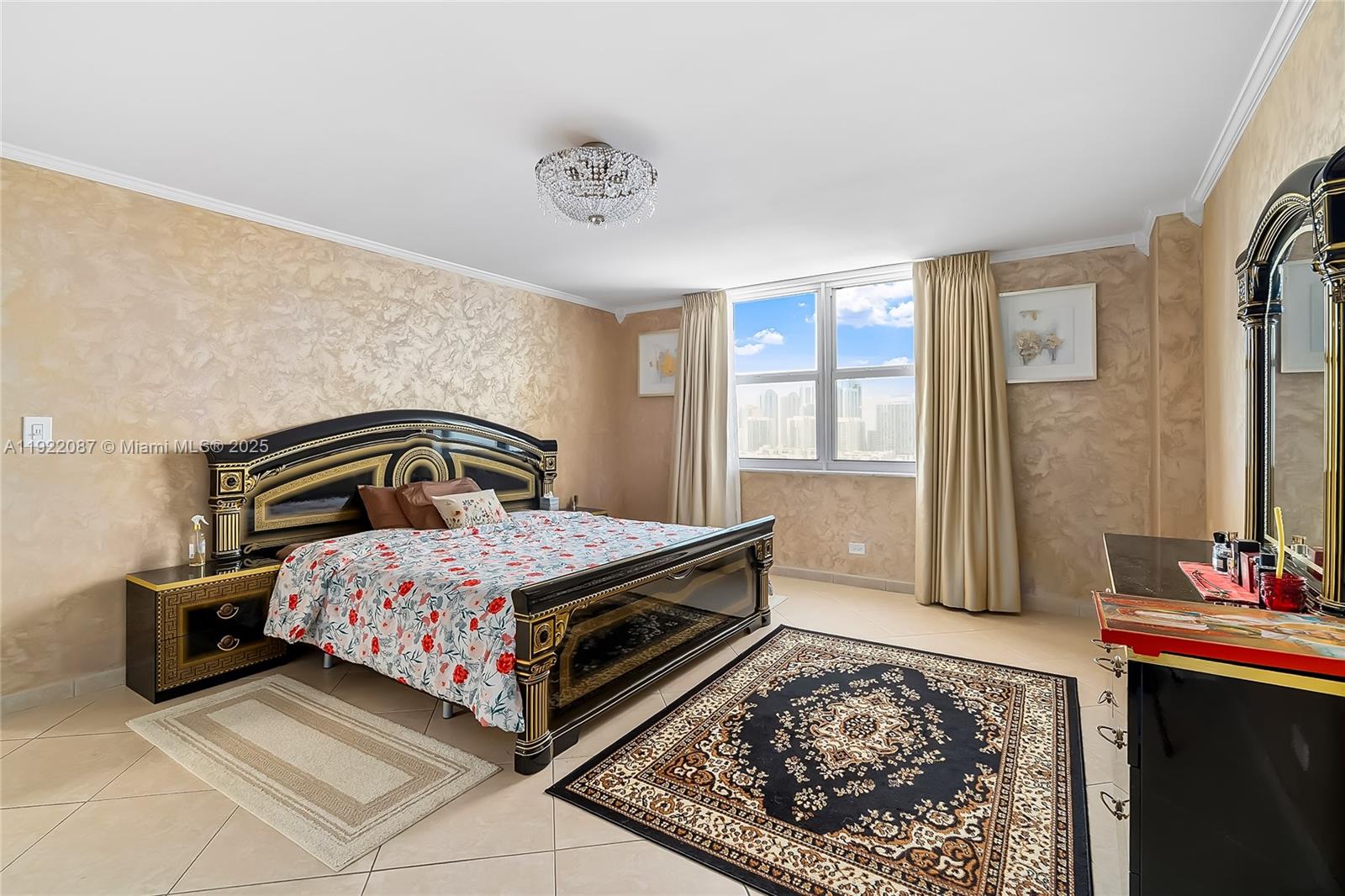 WINSTON TOWERS 100 CONDO - Residential