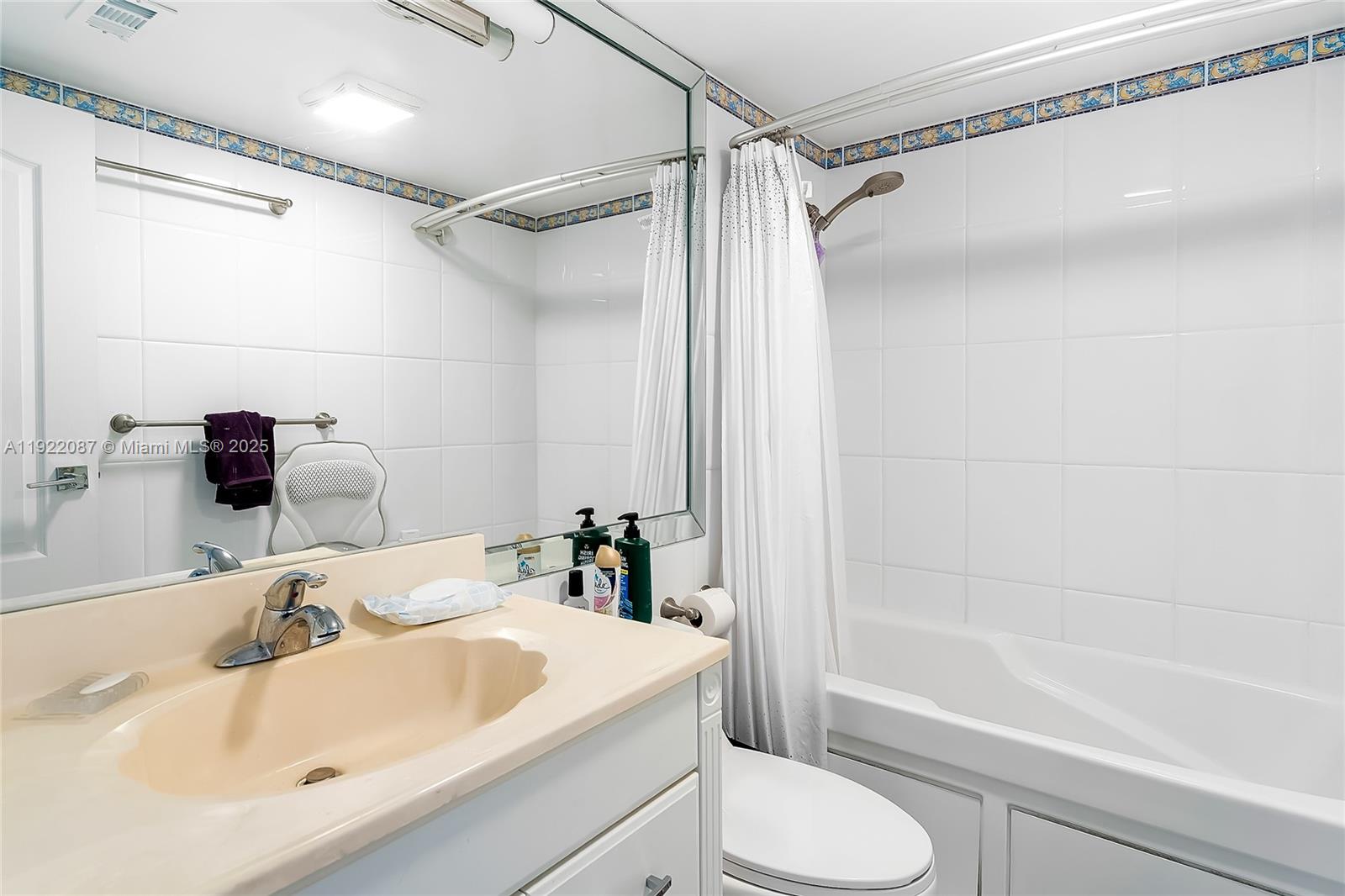 WINSTON TOWERS 100 CONDO - Residential