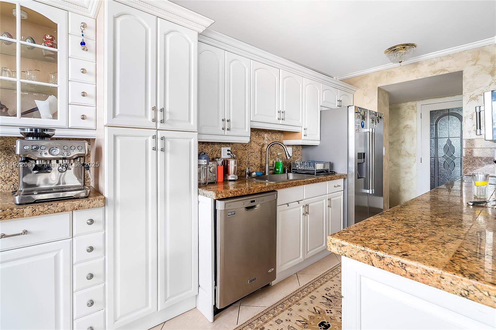 WINSTON TOWERS 100 CONDO - Residential