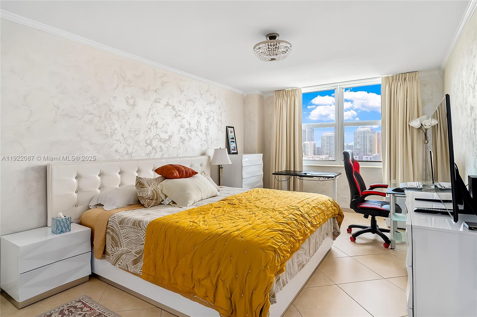 WINSTON TOWERS 100 CONDO - Residential