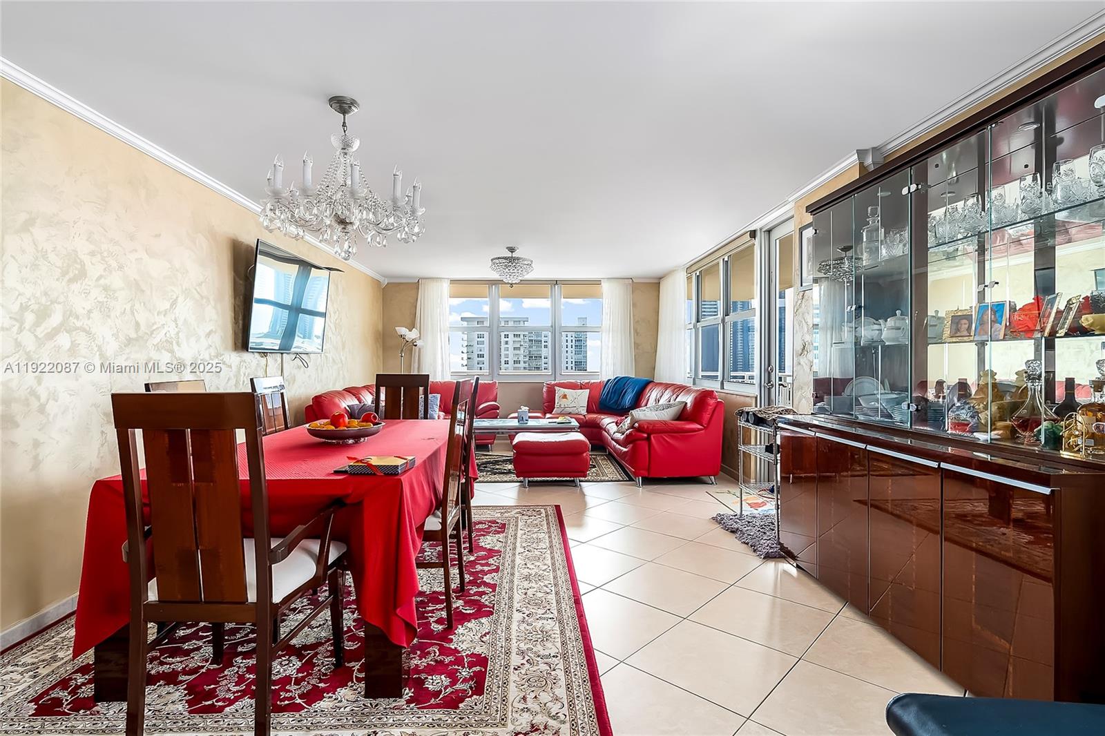 WINSTON TOWERS 100 CONDO - Residential