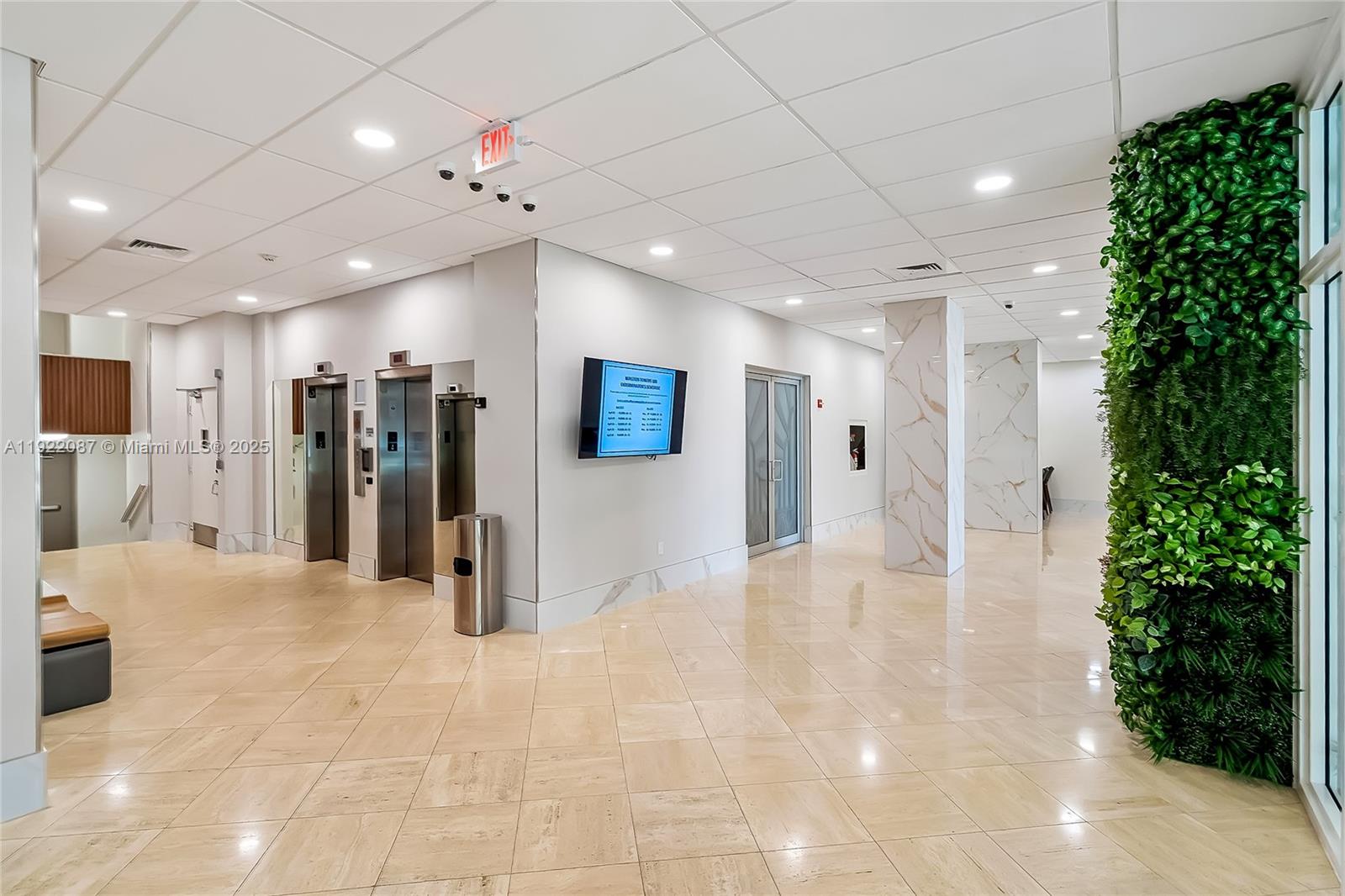 WINSTON TOWERS 100 CONDO - Residential