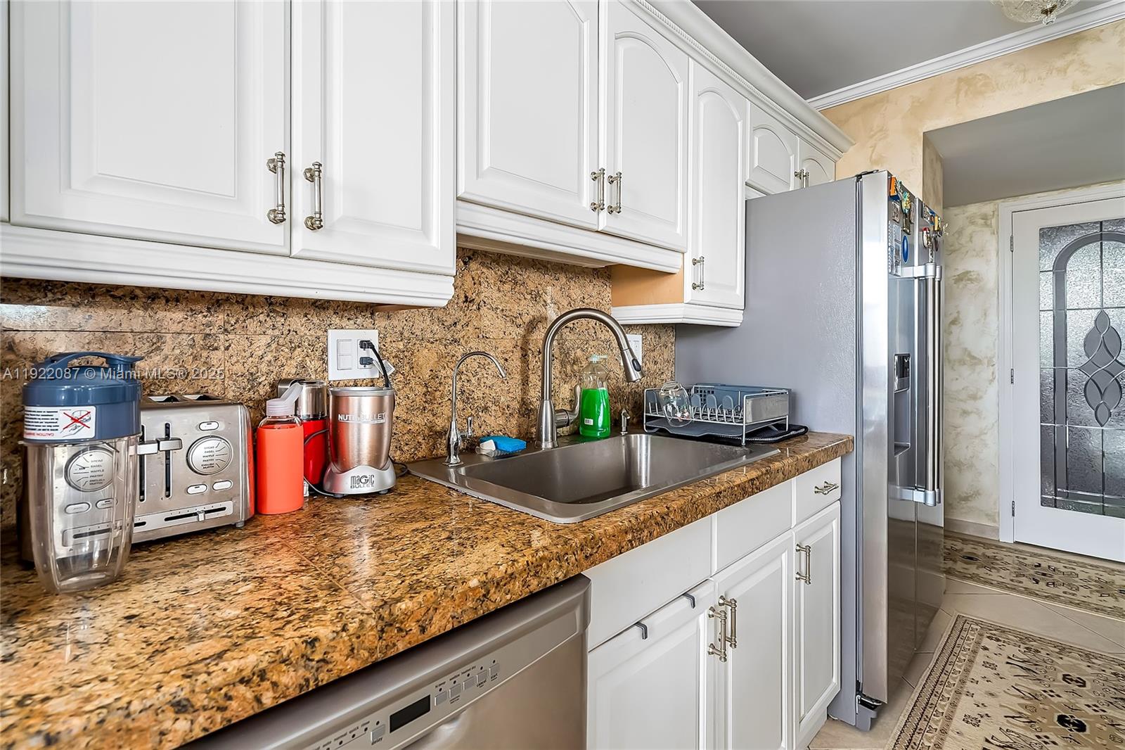 WINSTON TOWERS 100 CONDO - Residential