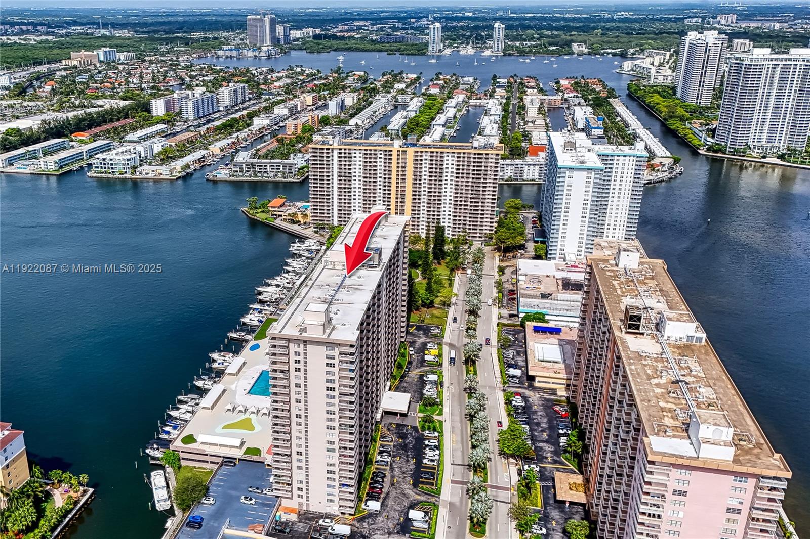 WINSTON TOWERS 100 CONDO - Residential